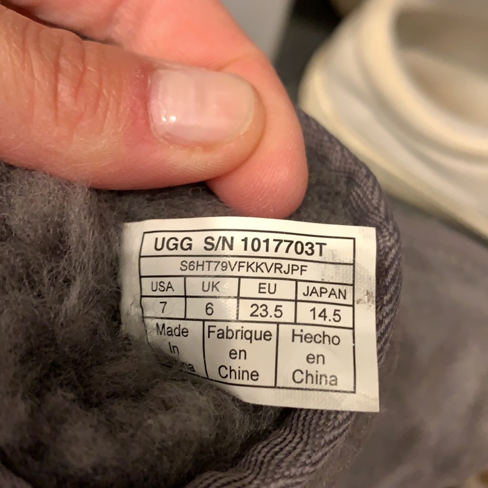 UGG Kids Boots in Gray - Picture 4 of 4